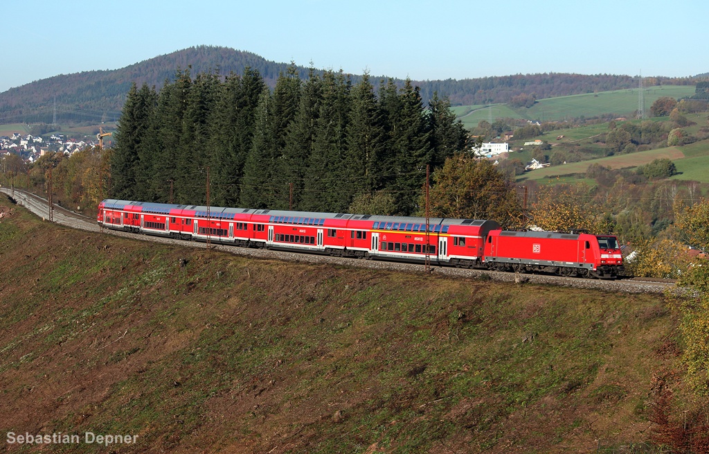 146 244 mit dem RE 4607 nach Wrzburg am 31.10.13 bei Hain im Spessart