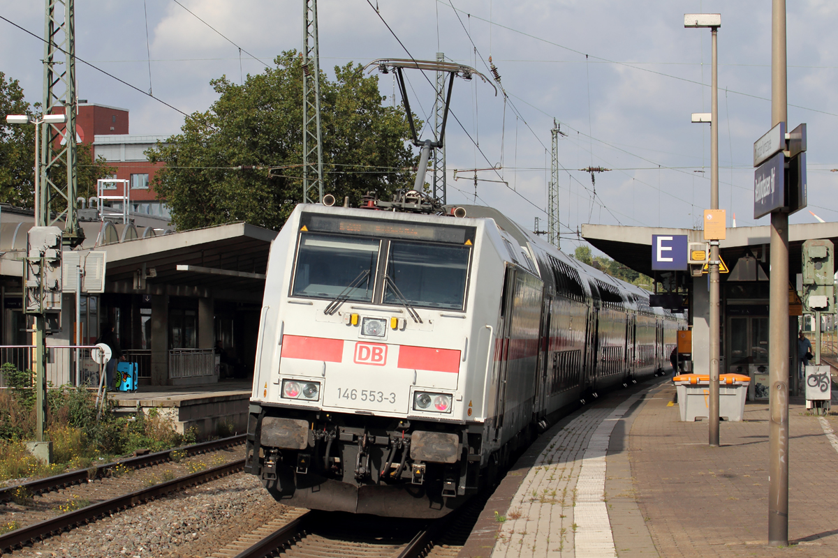 146 553-3 als Schublok hinter IC 2200 nach Norddeich Mole in Recklinghausen Hbf. 3.10.2016