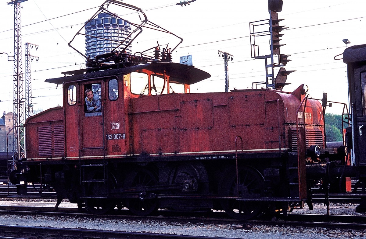  163 007  Augsburg  08.05.76