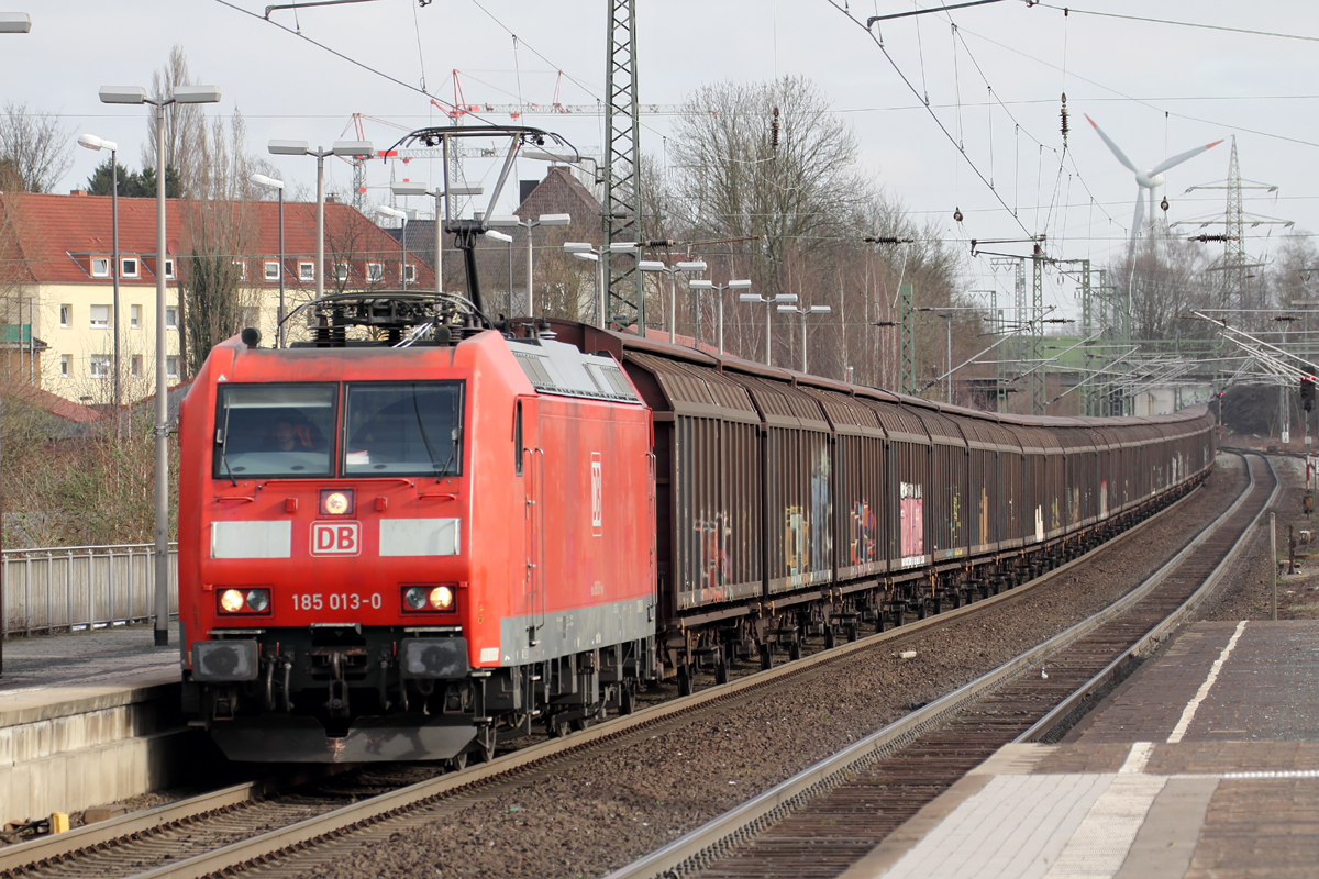 185 013-0 durchfährt Recklinghausen 3.4.2015