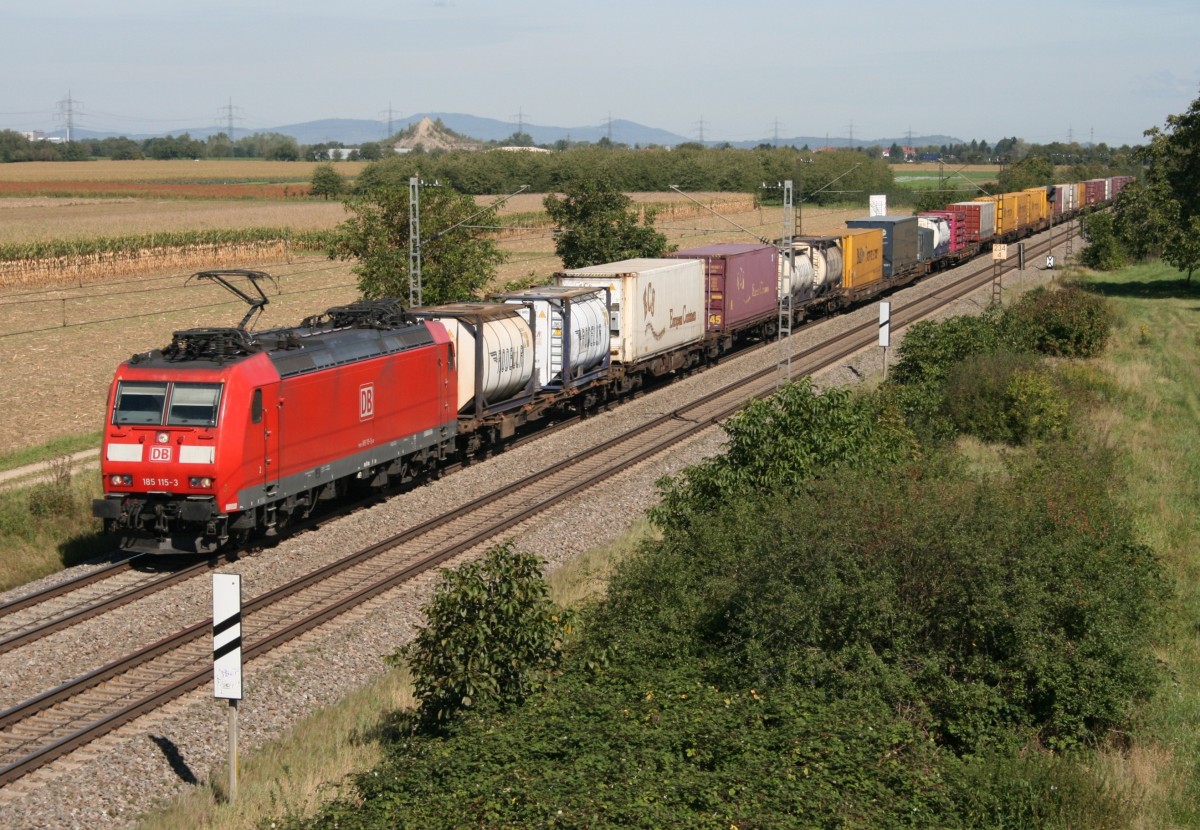 185 115 mit KT 40251 (Zeebrugge–Gallarate) am 20.09.2012 zwischen Buggingen und Mllheim (Baden)