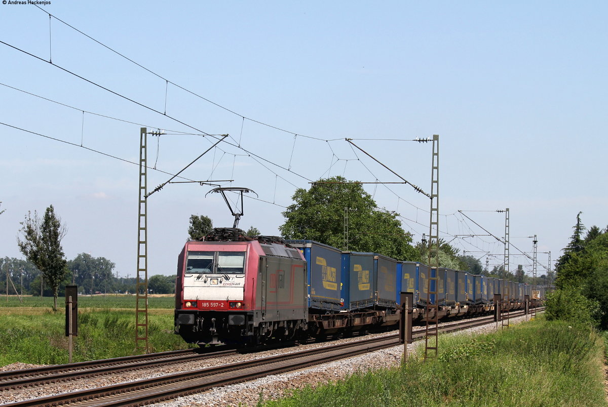 185 597-2 mit einem Lkw Walter KV Zug bei Riegel 7.7.16