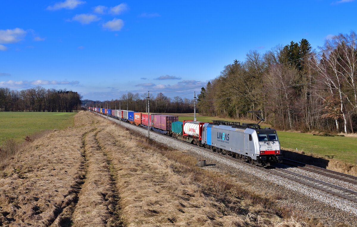 186 505 mit TEC 40679 am 09.02.2022 bei Andorf.