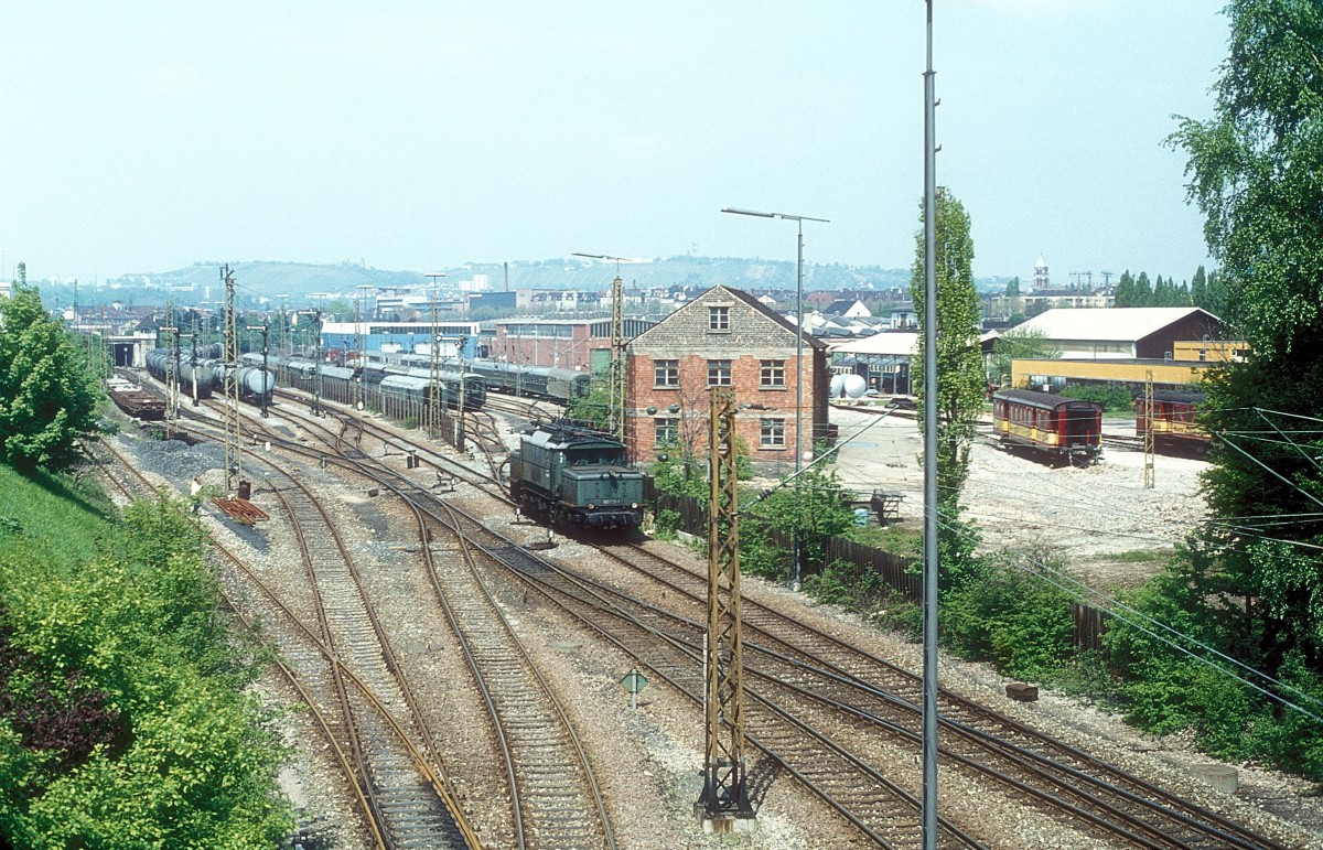   193 003  Stg - Bad Cannstatt  20.05.79 ( das war am früheren Ausbesserungswerk )