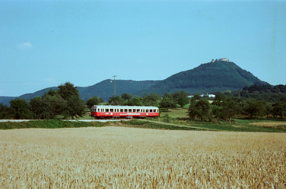 1983 war auf der Tälesbahn (WEG) noch die Zeit des VT 403, eines Esslingers der ersten Serie.