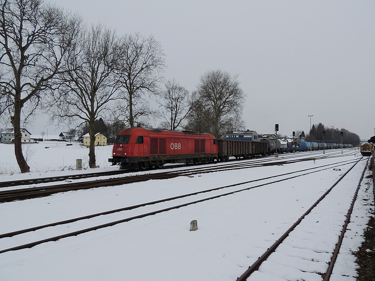 2016 074-4 passiert mit GZ 75855 Bahnkilometer 21.3 der Innkreisbahn; 140205