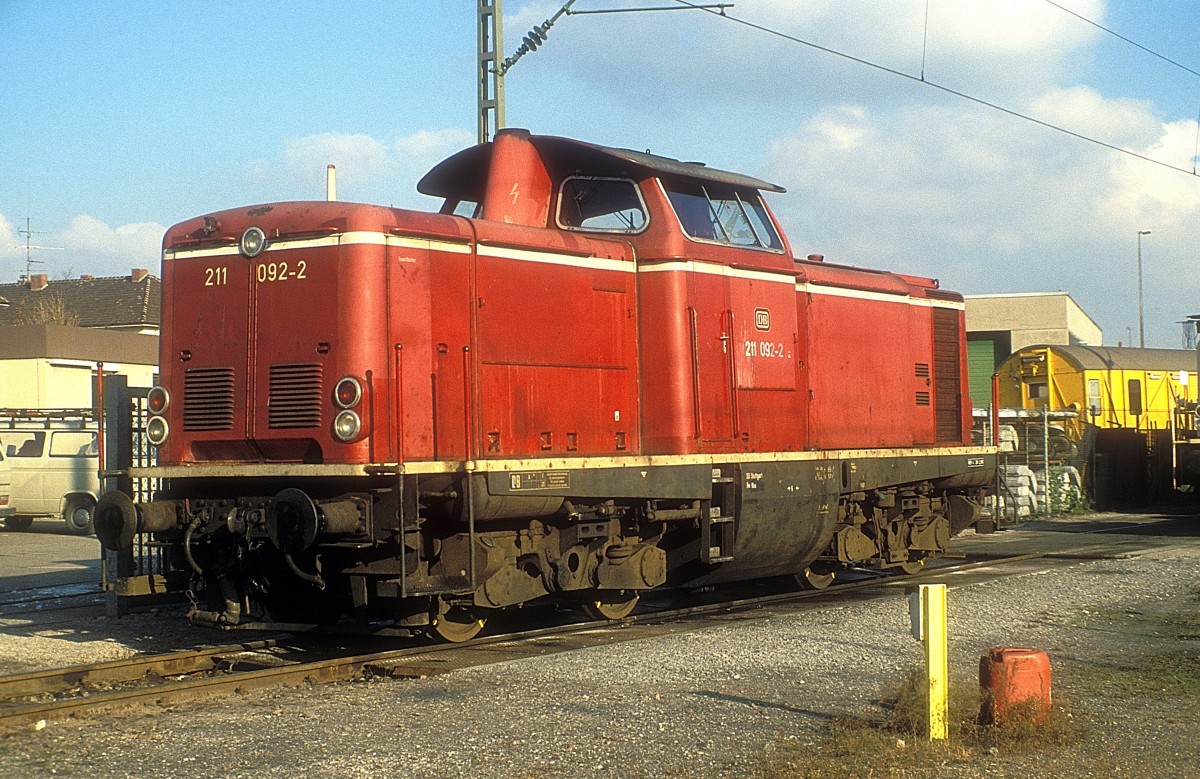 211 092  Singen  05.12.90 