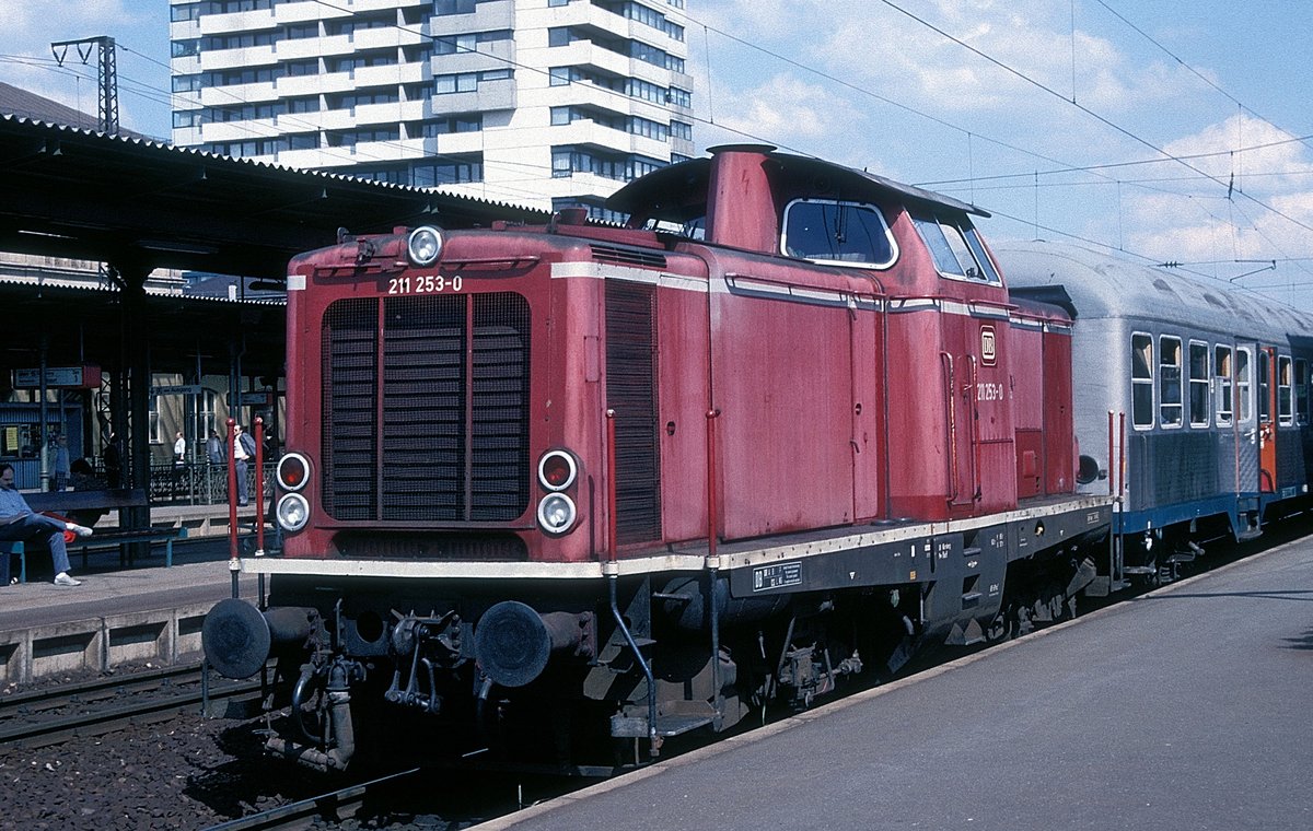 211 253  Fürth  11.06.87 