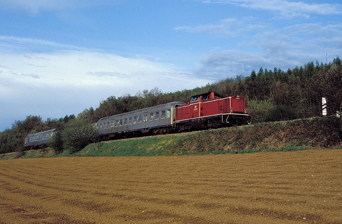  212 091  bei Flehingen  24.04.83