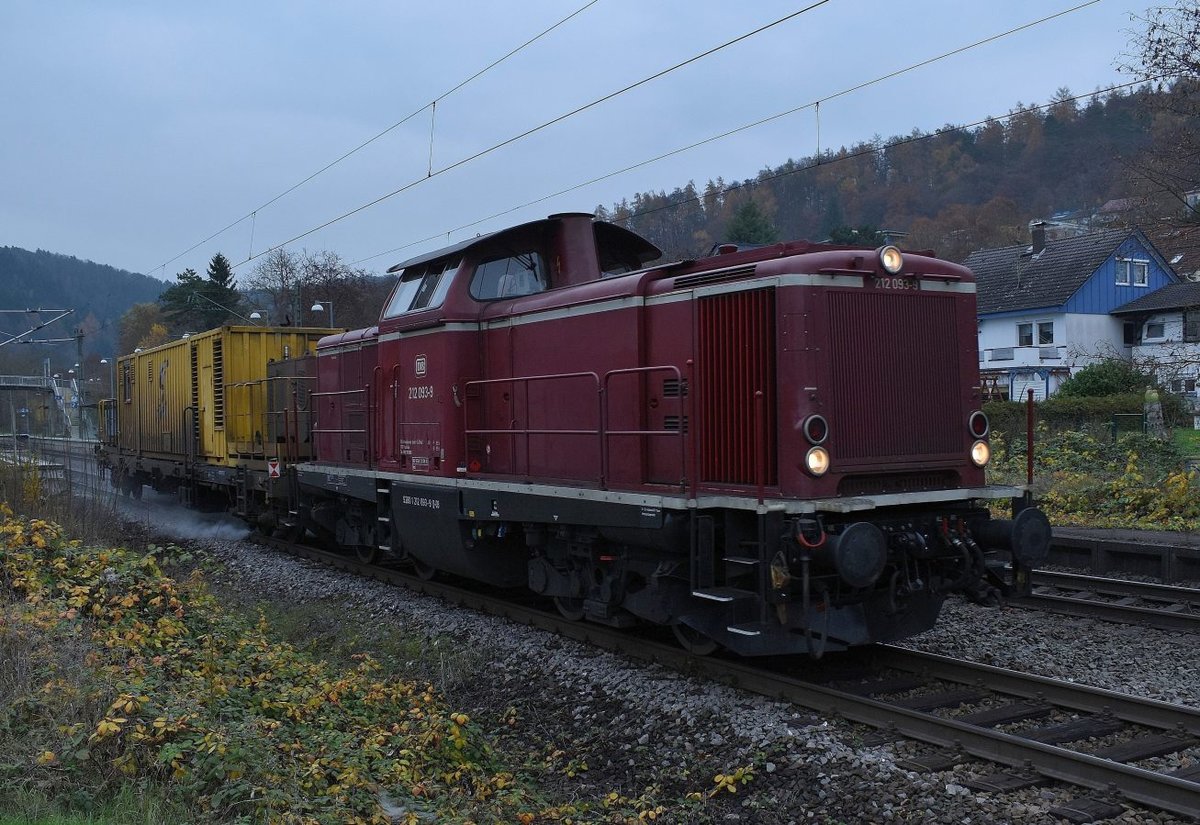 212 093-9 in Neckargerach 26.11.2016