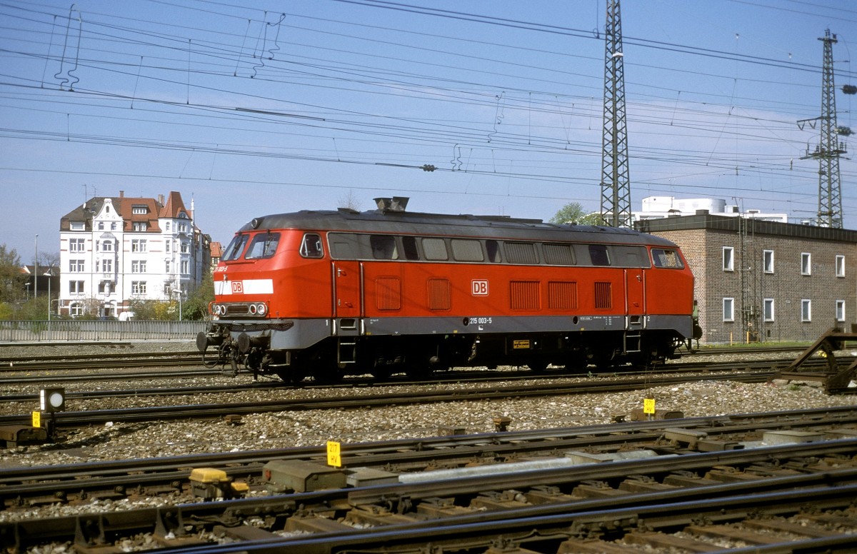  215 003  Ulm Hbf  12.04.01