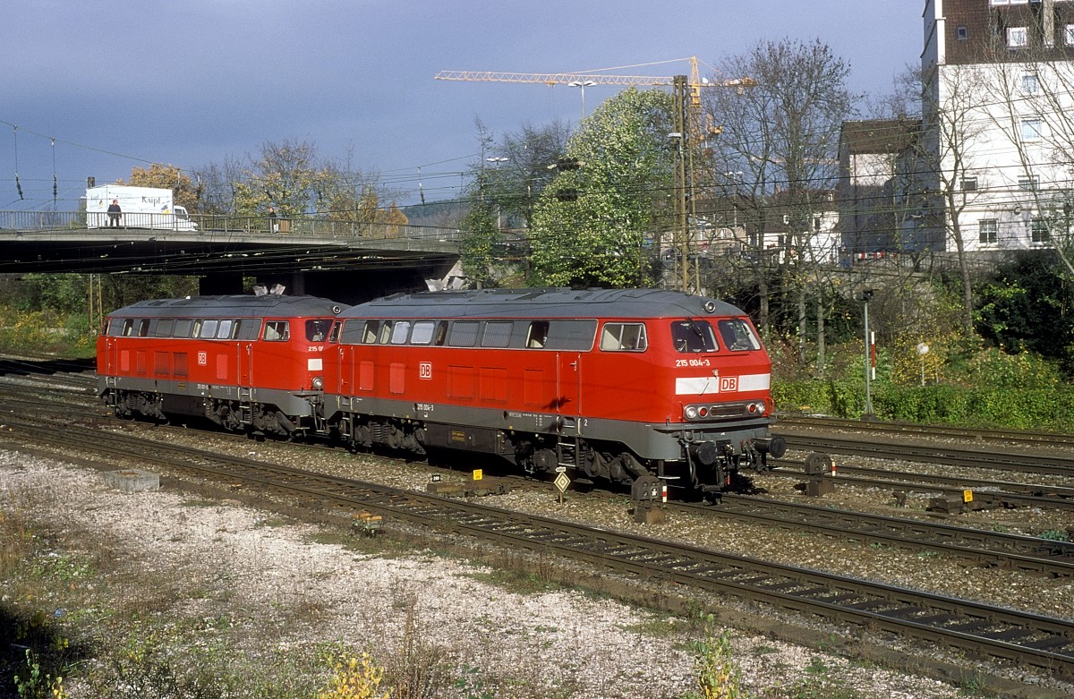  215 004 + 215 001  Ulm Hbf  06.11.98