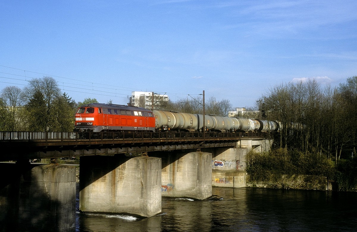  215 004  Ulm alte Donaubrücke  24.04.01