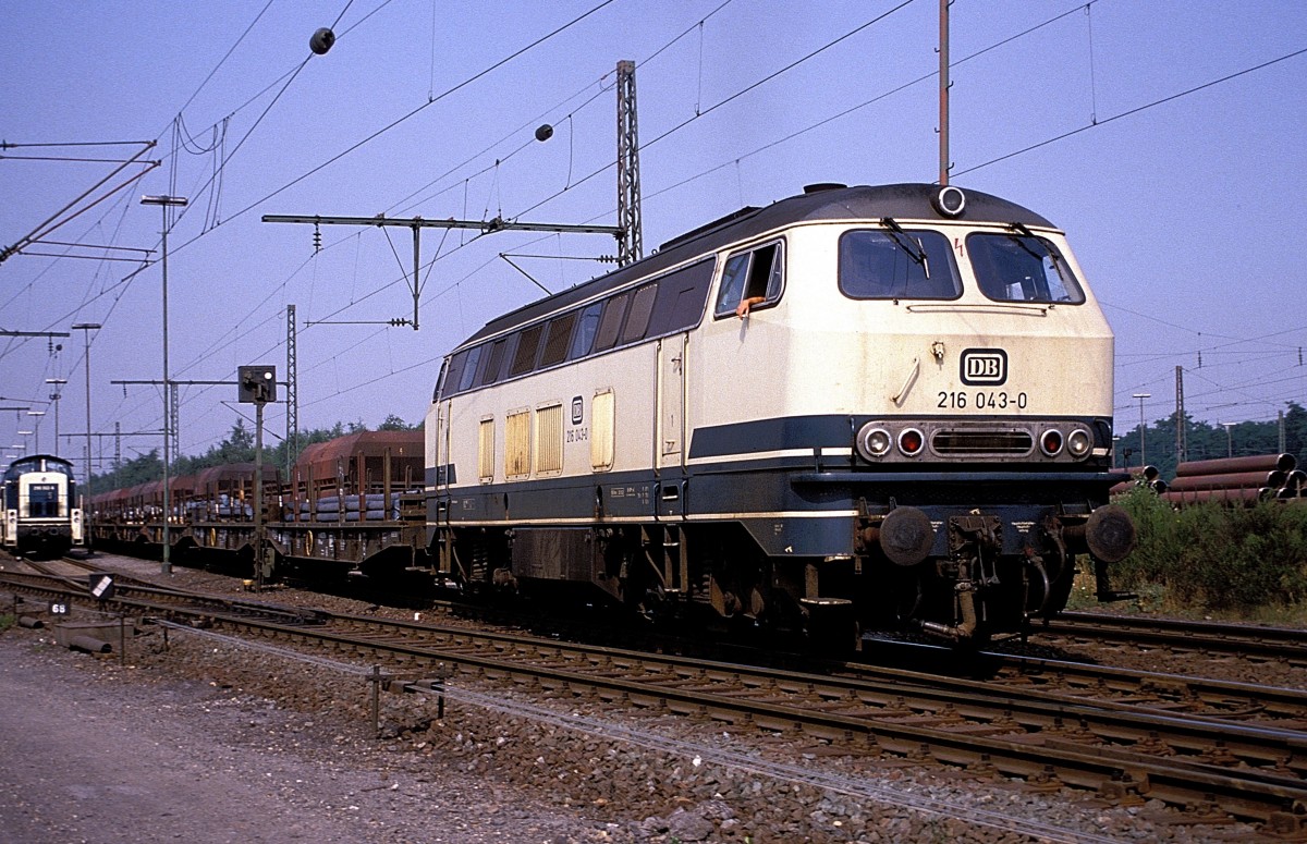  216 043  Duisburg - Ruhrort  20.07.89