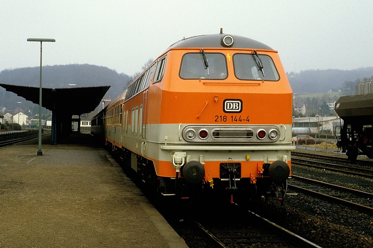 218 144  Overath  17.03.85