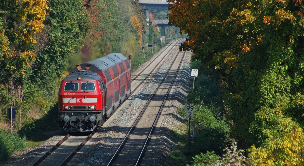 218 439-8 mit IRE, Stuttgart Hbf - Lindau Hbf, in Ulm Donautal. 03.10.2015