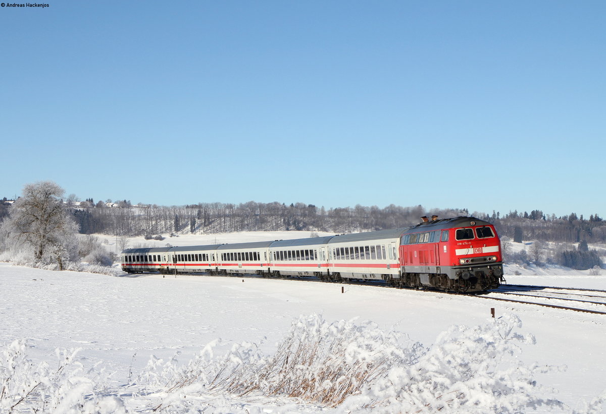 218 476-0 mit dem IC 2084  Nebelhorn  (Oberstdorf-Augsburg Hbf) bei Günzach 21.1.17