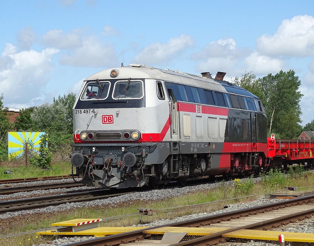 218 497 (Kombi-Look IC/Dampflok) am 05.07.24 beim Rangieren in Niebüll.