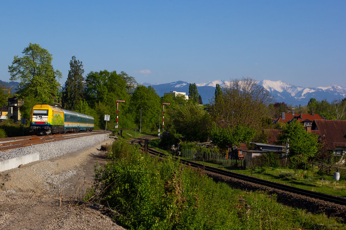 223 013 mit dem Alex auf dem Weg ins Allgäu bei Lindau Aeschach. 1.5.19