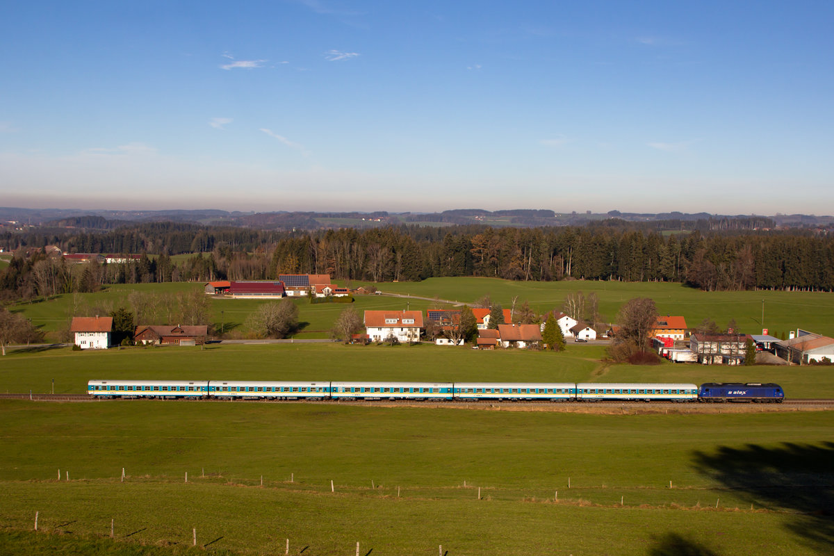 223 015 mit dem Alex bei Meckatz. 22.11.20