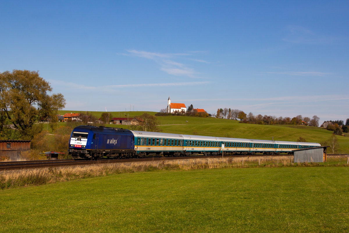 223 015 mit ihrem Alex bei St. Alban nach Kempten. 31.10.20