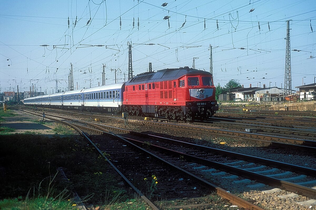 232 645  Halle  11.05.98