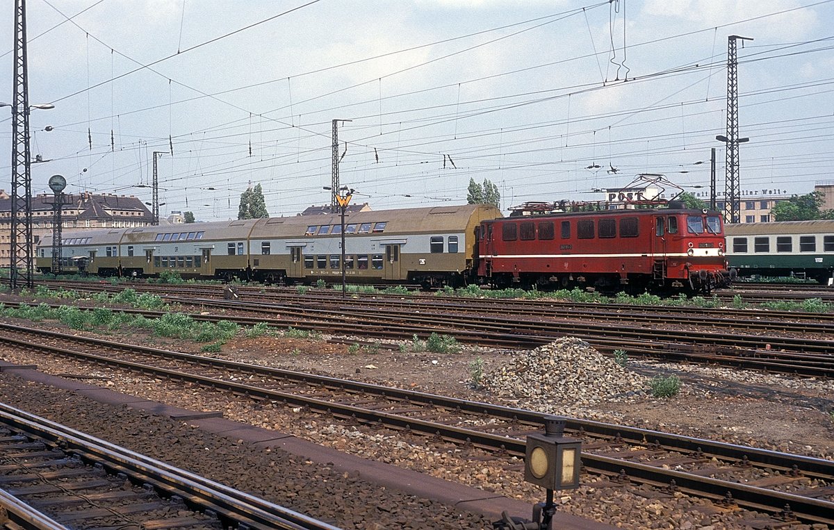  242 164  Dresden - Neustadt  17.05.90