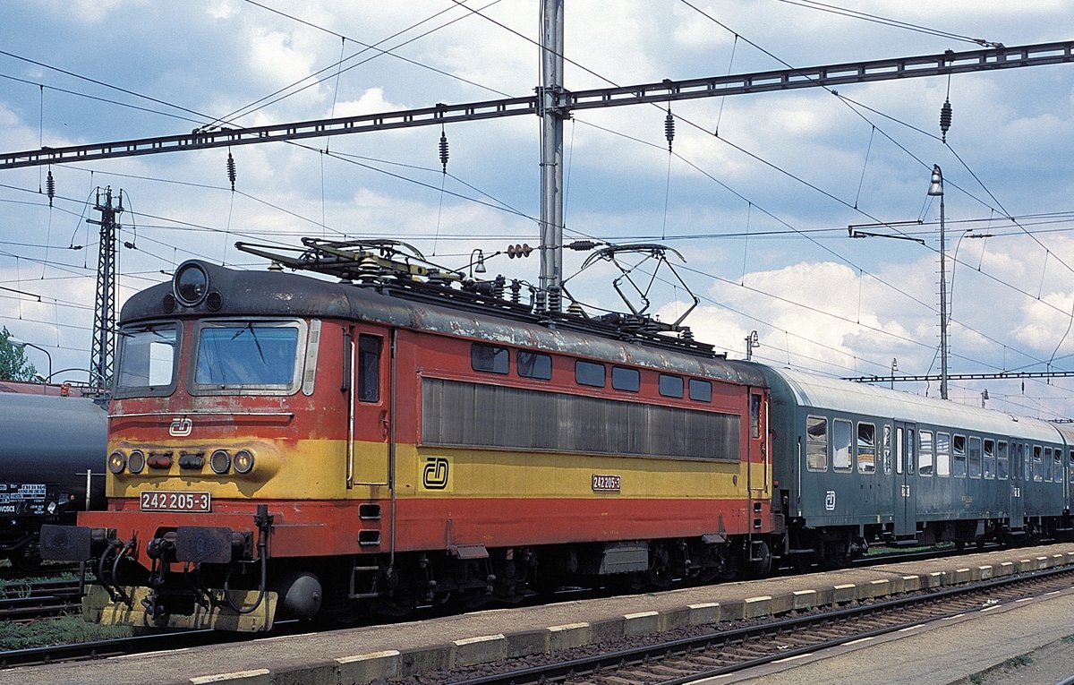 242 205  Plana  19.05.98