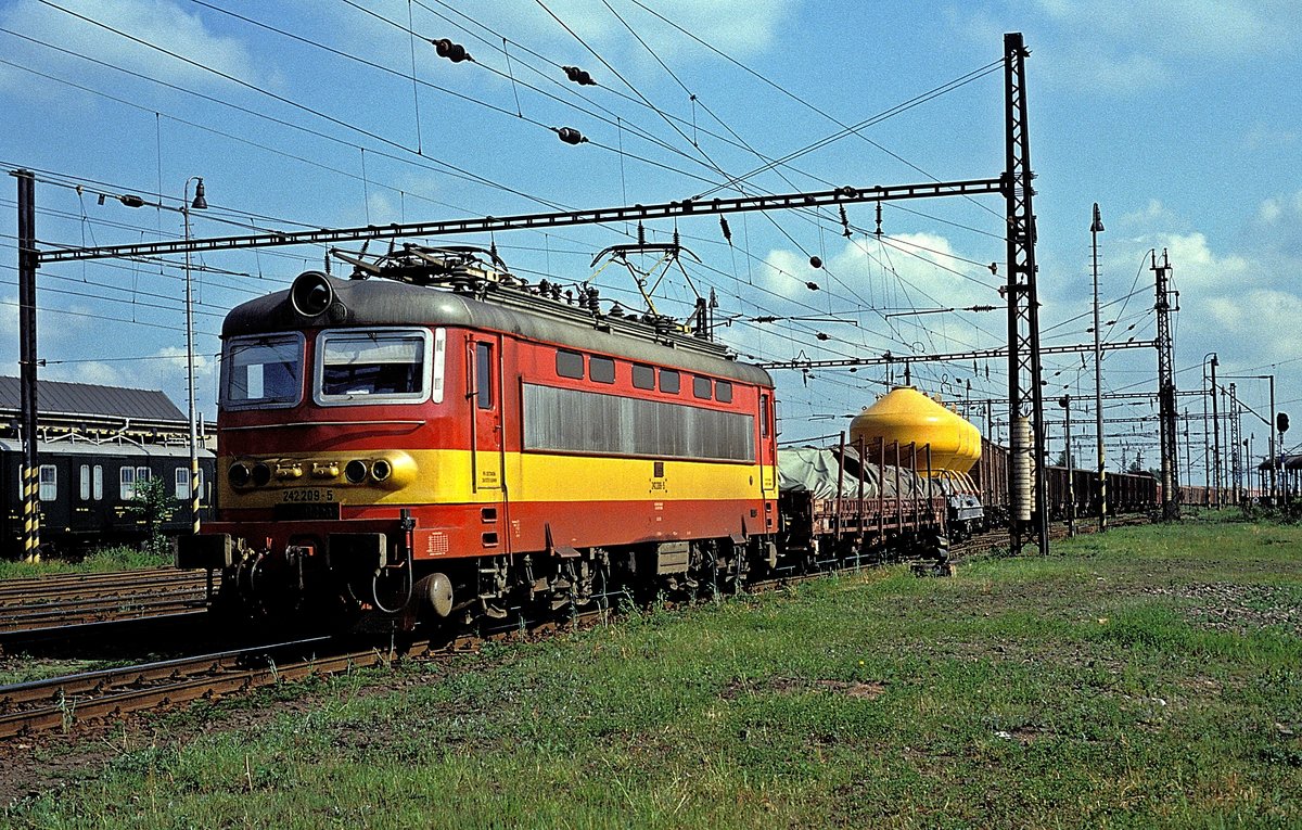 242 209  Cheb  28.05.92