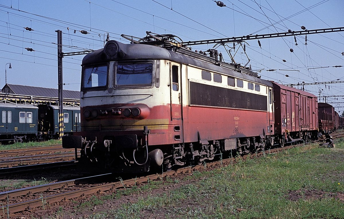 242 235  Cheb  27.05.92