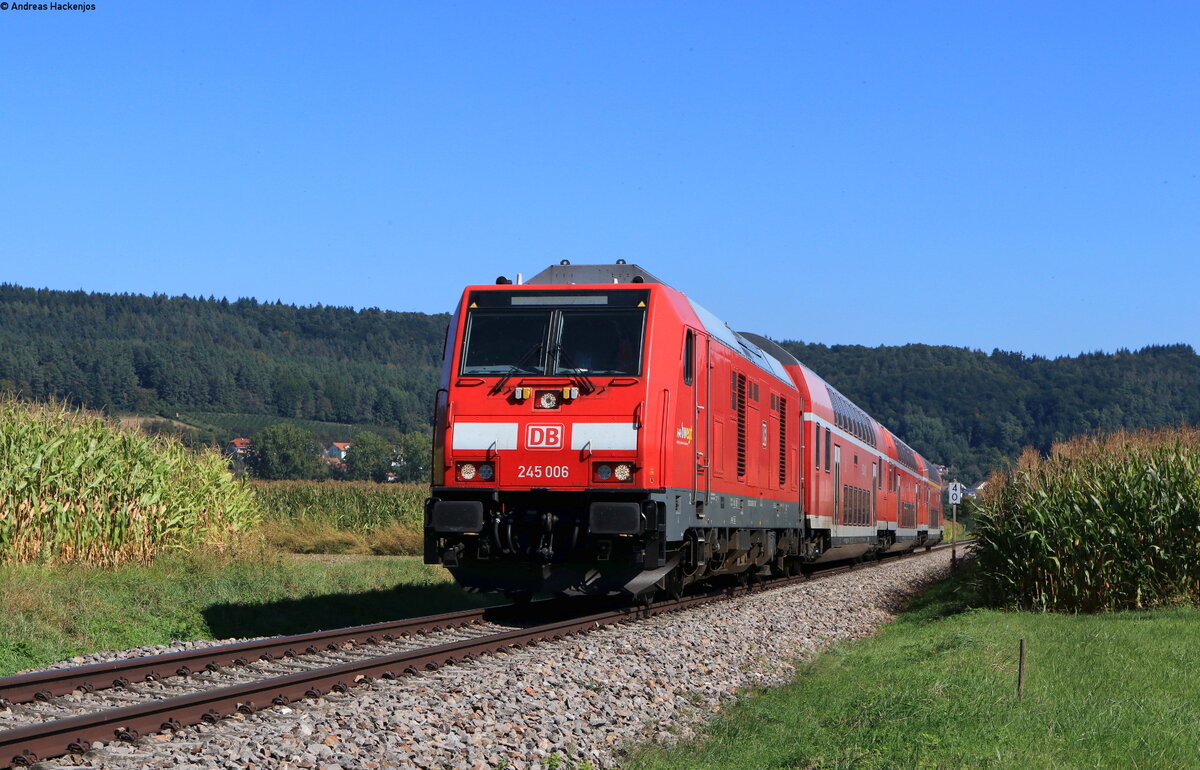 245 006 mit dem Lr 70630 (Ulm Hbf-Singen(Htw)) bei Espasingen 24.9.21