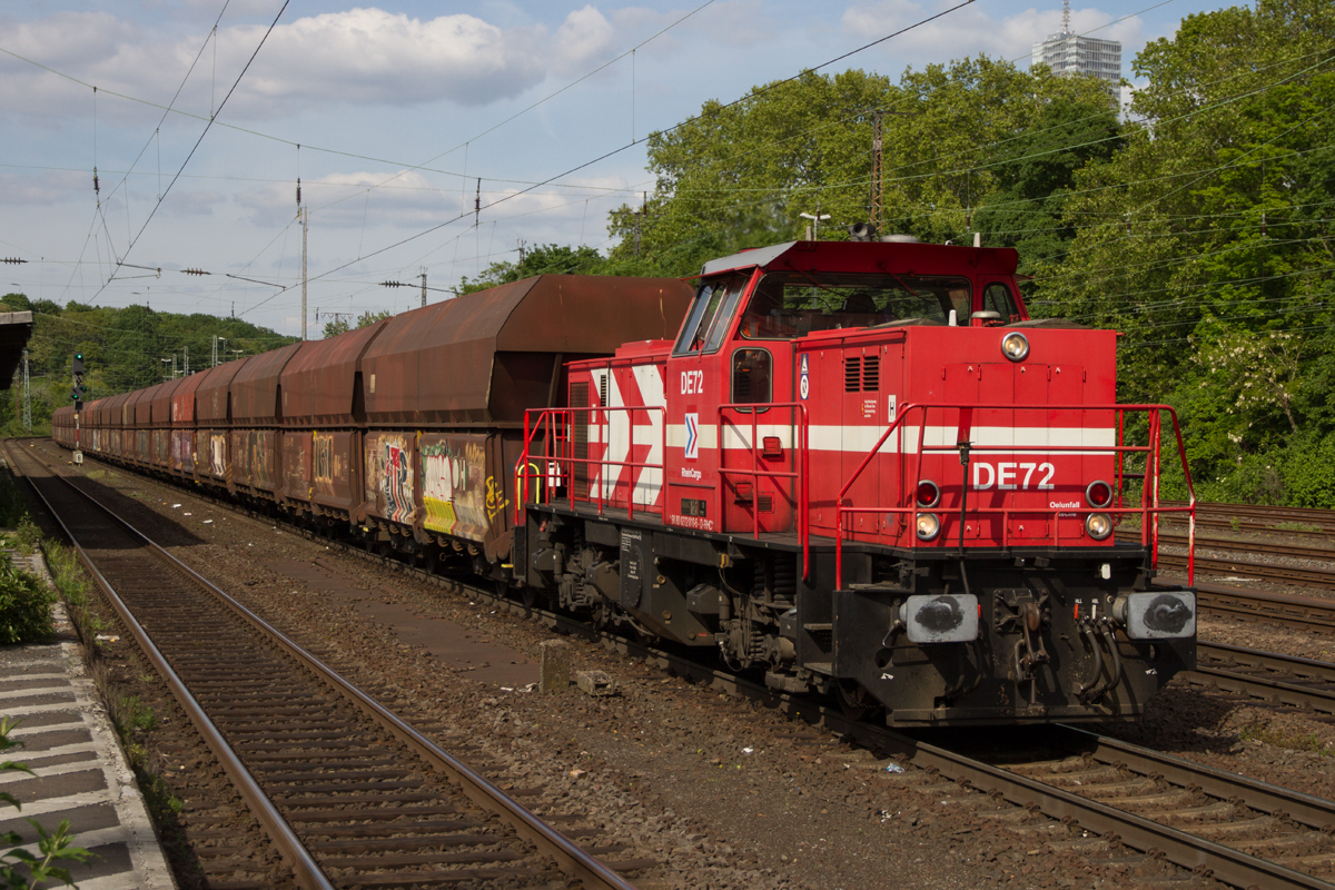 272 010-6 (DE72) mit einem Erzzug in Köln West, am 14.05.2019.