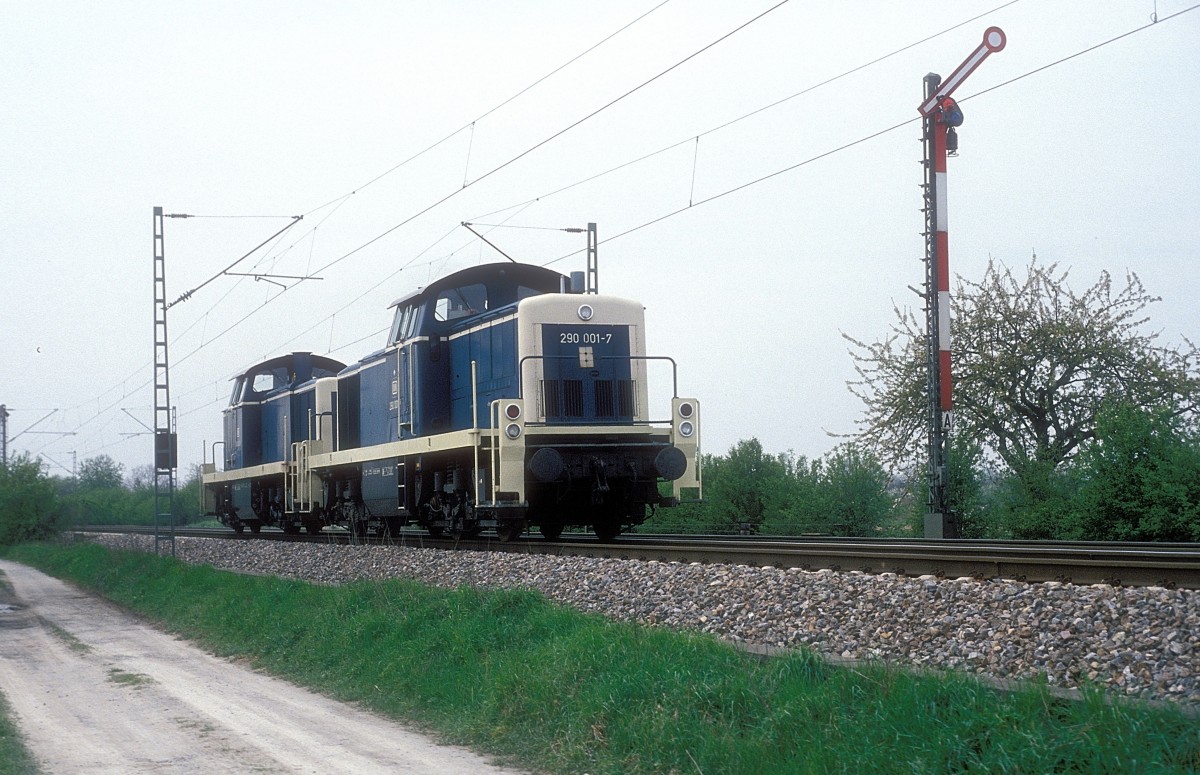  290 001 + 290 002  bei Forchheim  21.04.94