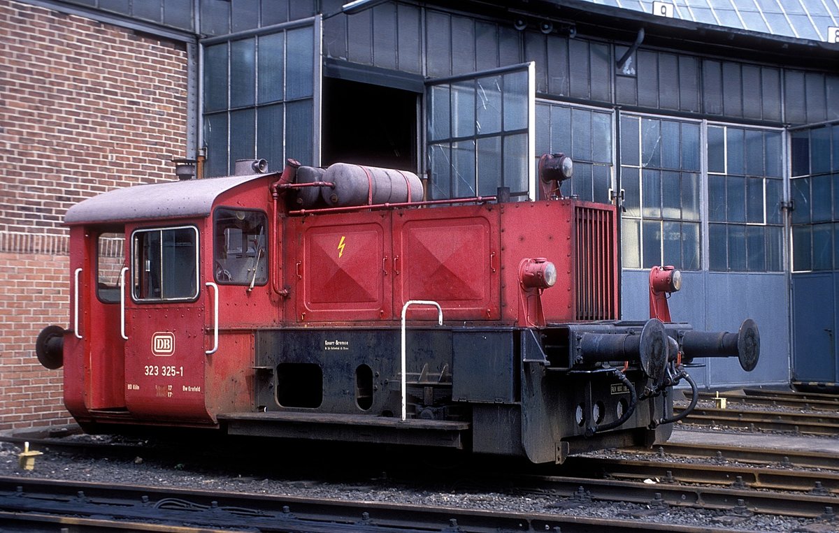 323 325  Krefeld  13.08.88