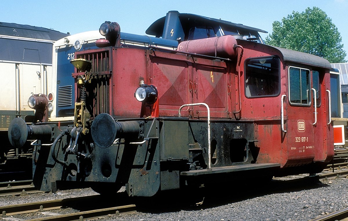 323 617  Krefeld  15.05.89