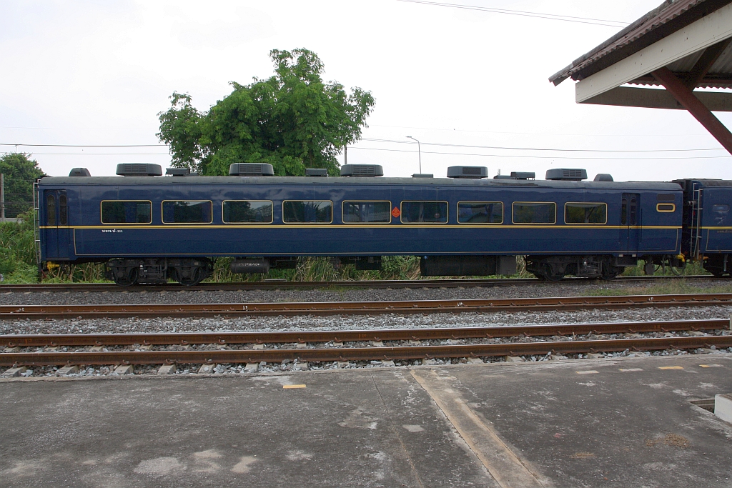 บจพ.ป.111 (บจพ.ป. =ARS/Air-Conditioned Reserved Saloon) am 26.März 2024 in der Ayutthaya Station.