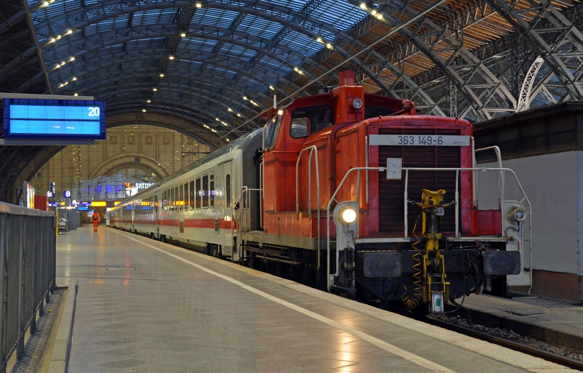 363 149 stellte am Morgen des 15.03.14 den Wagenpark des IC 2238 im Leipziger Hauptbahnhof bereit. 