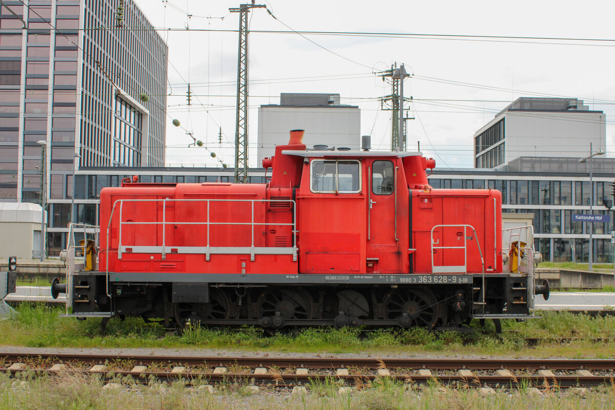 363 628-9 am 1. Mai 2023 in Karlsruhe Hbf