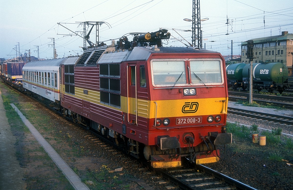  372 008  Dresden - Friedrichstadt  13.05.98 