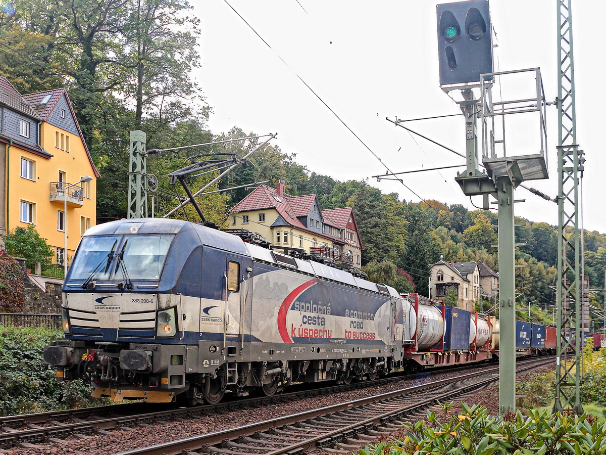 383 208-6 bei Königsstein in Sachsen am 15. Oktober 2021. 