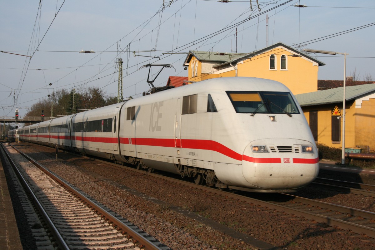 401 086 als ICE 773 (Hamburg–Stuttgart) am 31.03.2009 in Suderburg