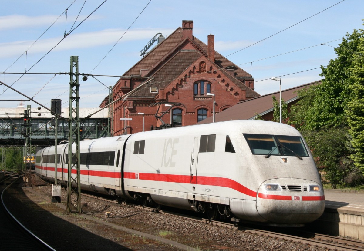 401 564 als ICE 771 (Hamburg-Altona–Stuttgart Hbf) am 18.05.2012 in Hamburg-Harburg