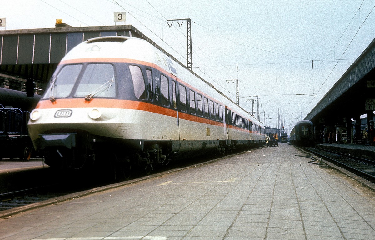  403 003  Nürnberg Hbf  04.04.75