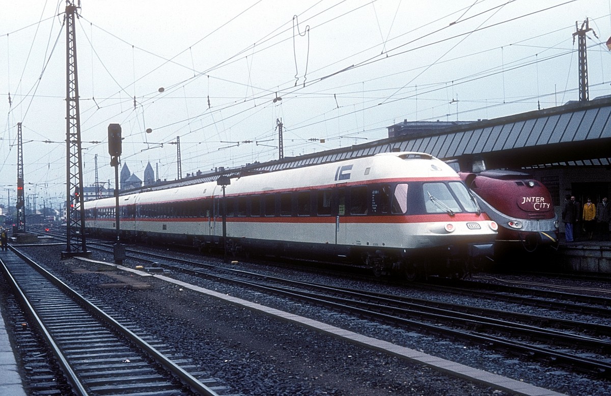  403 005 + 602 002  Koblenz Hbf  23.04.77