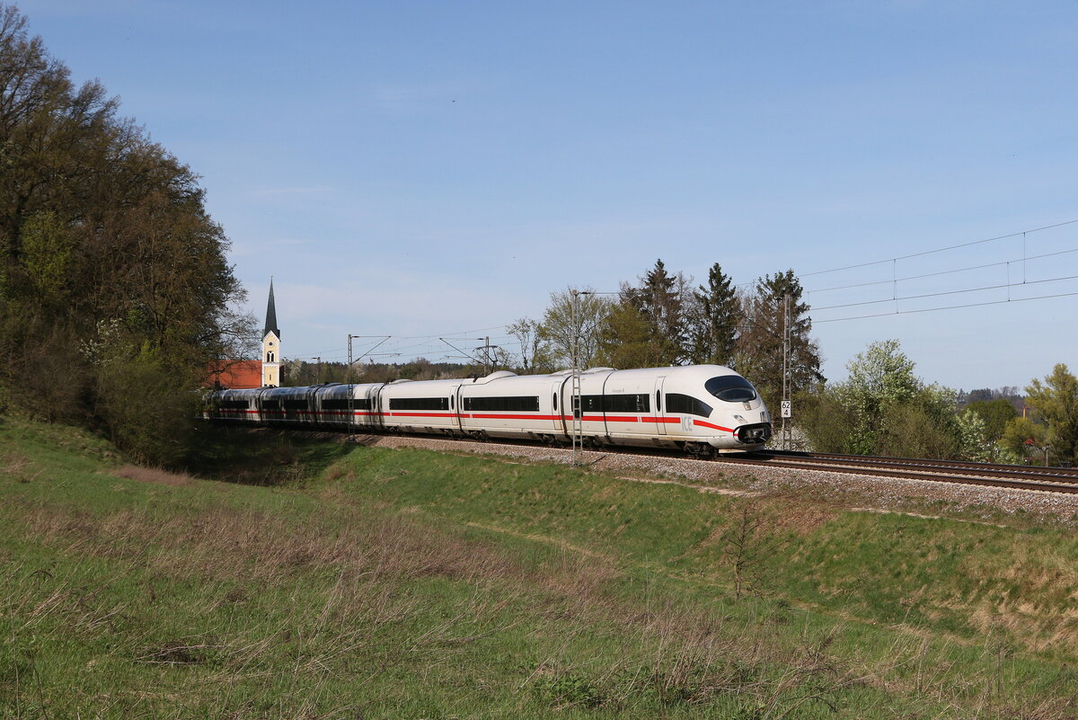 403 052  Mönchengladbach  auf dem Weg nach München am 6. April 2024 bei Fahlenbach.