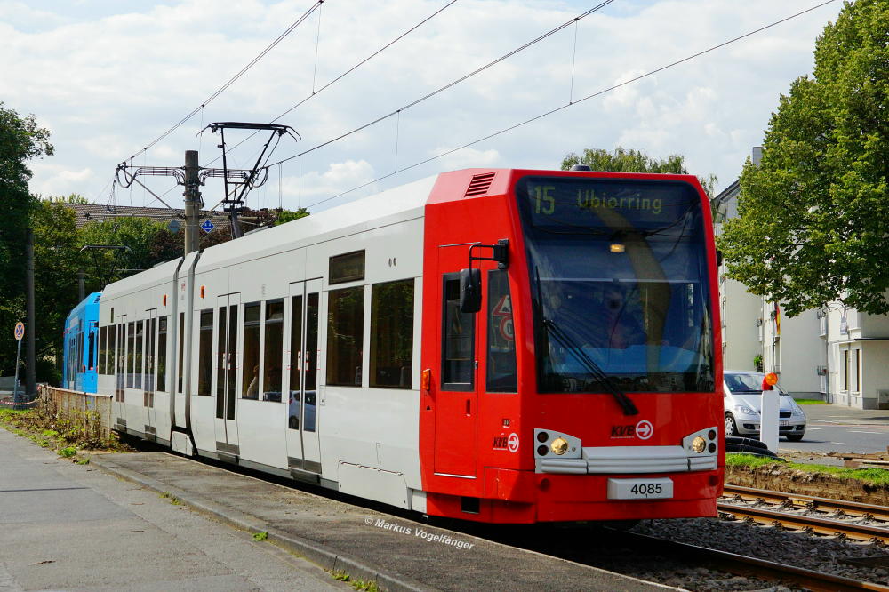 4085 wurde die Teilgestaltung  Aldi Talk  entfernt. Hier zu sehen auf der Wilhelm-Sollmann-Straße am 20.08.2014.