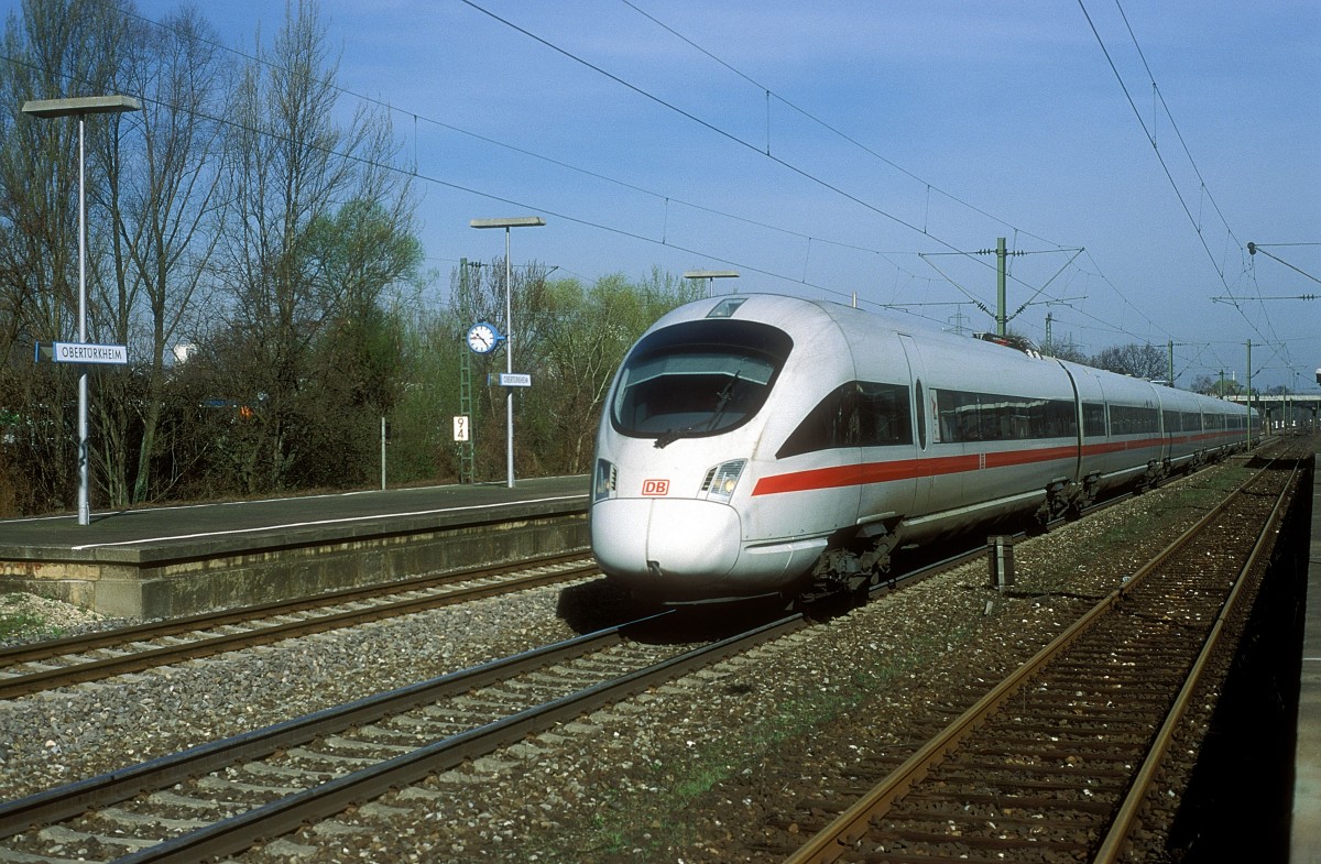  411 004  Stg. - Obertürkheim  02.04.00