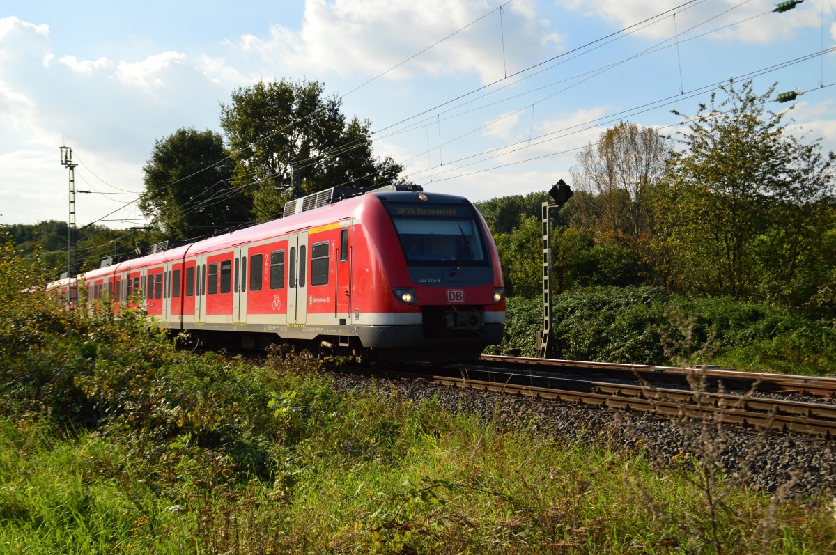 422 572-8 als S8/S5 nach Dortmund Hbf in Kleinenbroich. 11.9.2014