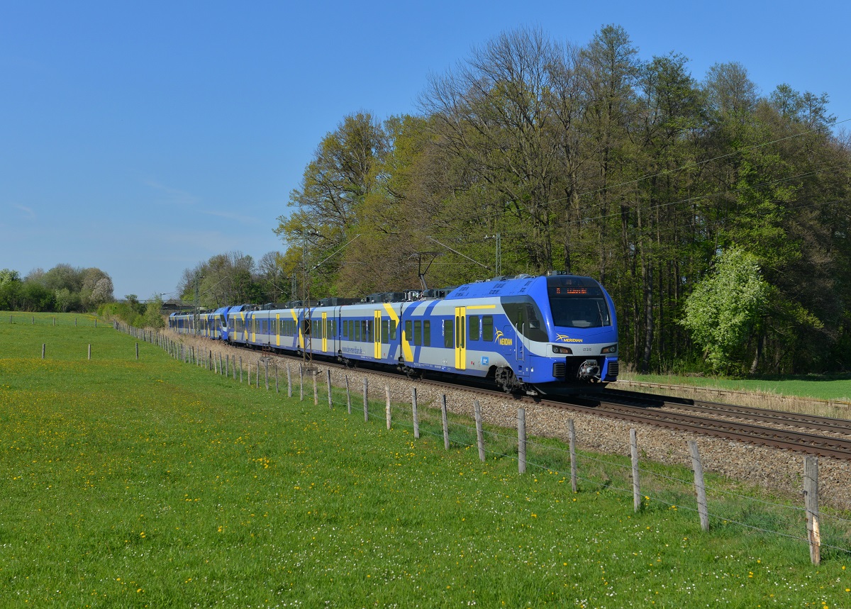 430 015 (ET 315) als M nach Salzburg am 17.04.2014 bei Vogl.