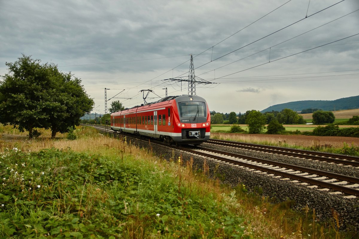 440 325-9 als RB ist am 09.08.16 von Würzburg komment in Richtung Jossa bei Harrbach unterwegs.